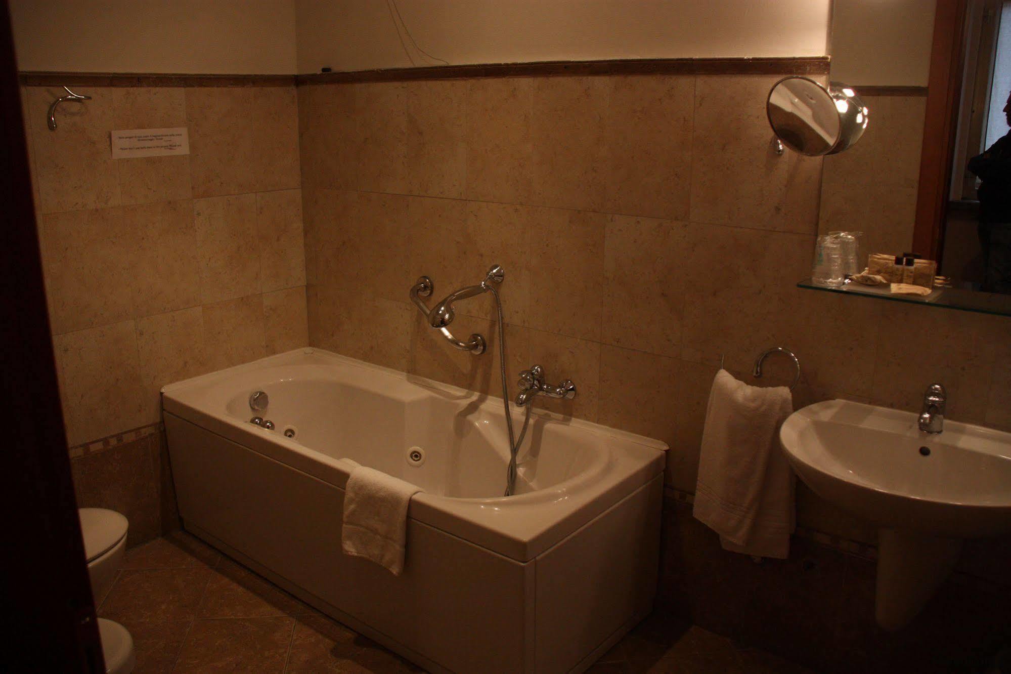 Hotel Lux